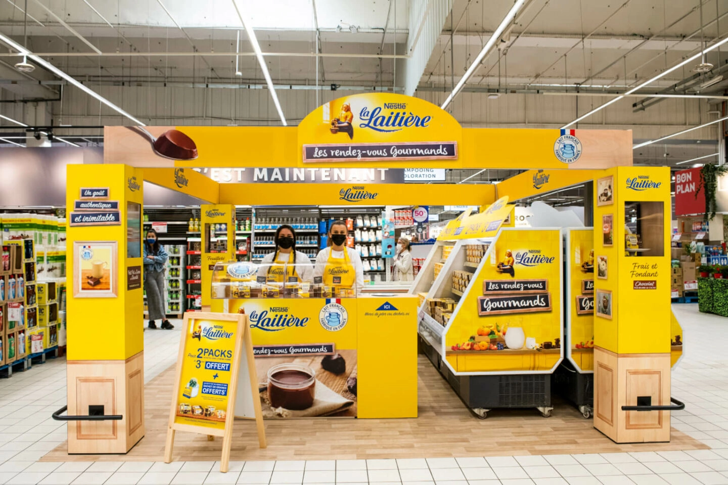 Podium Carrefour Pour Une Visibilité Exceptionnelle En Point De Vente Une Offre De Lagence Globe Groupe