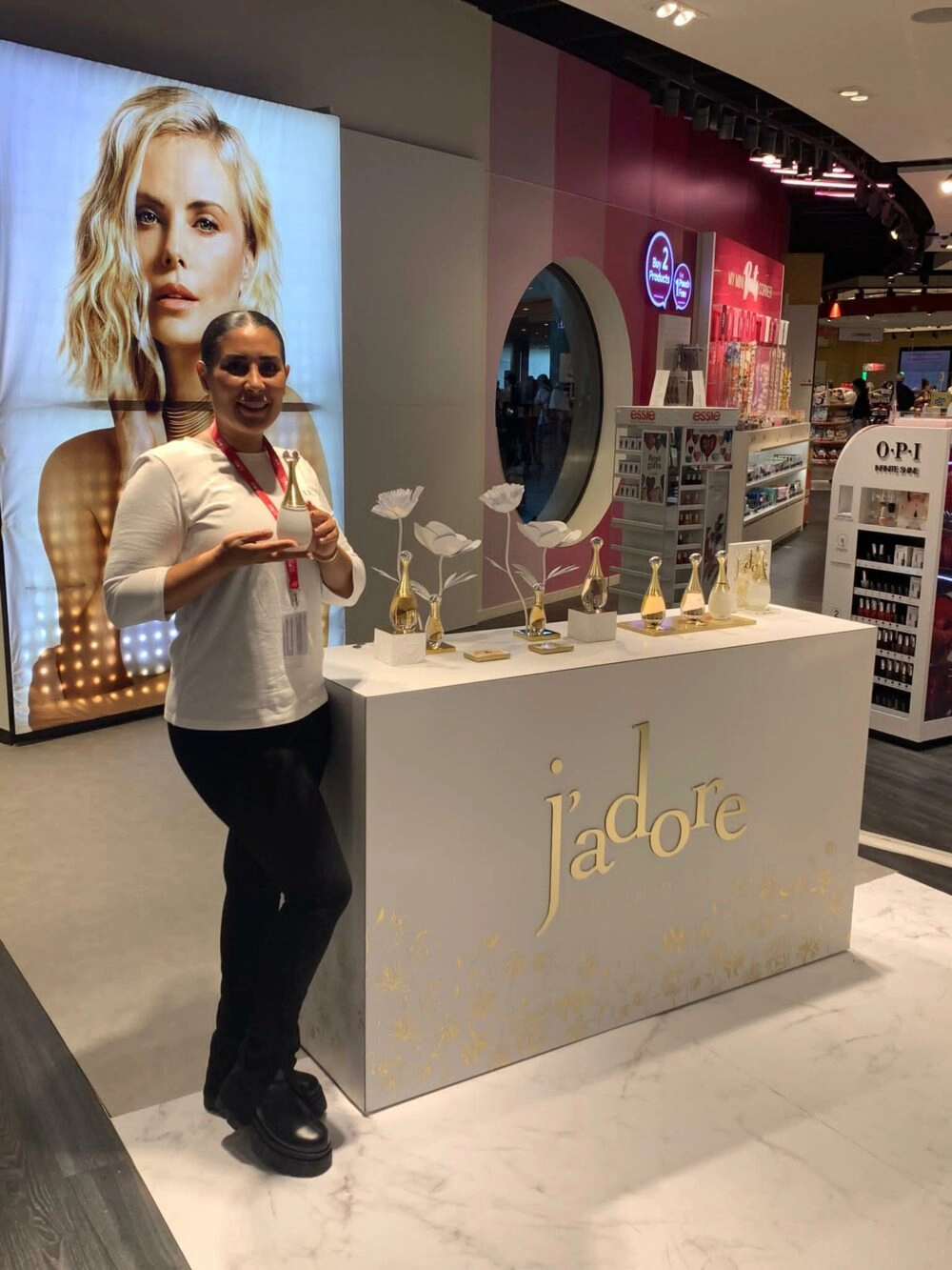 Force De Vente Dior Jadore Boutique Aeroport Globe Travel Retail